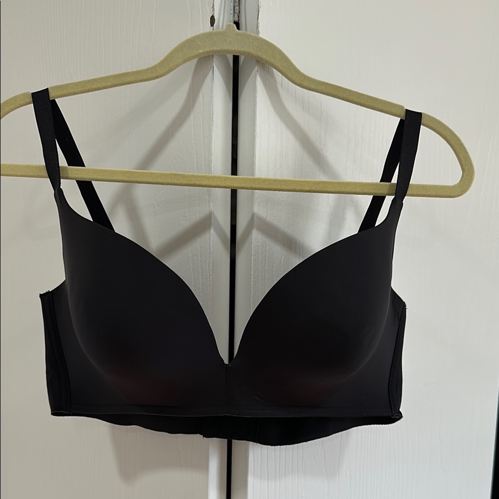 Black Maidenform Bra